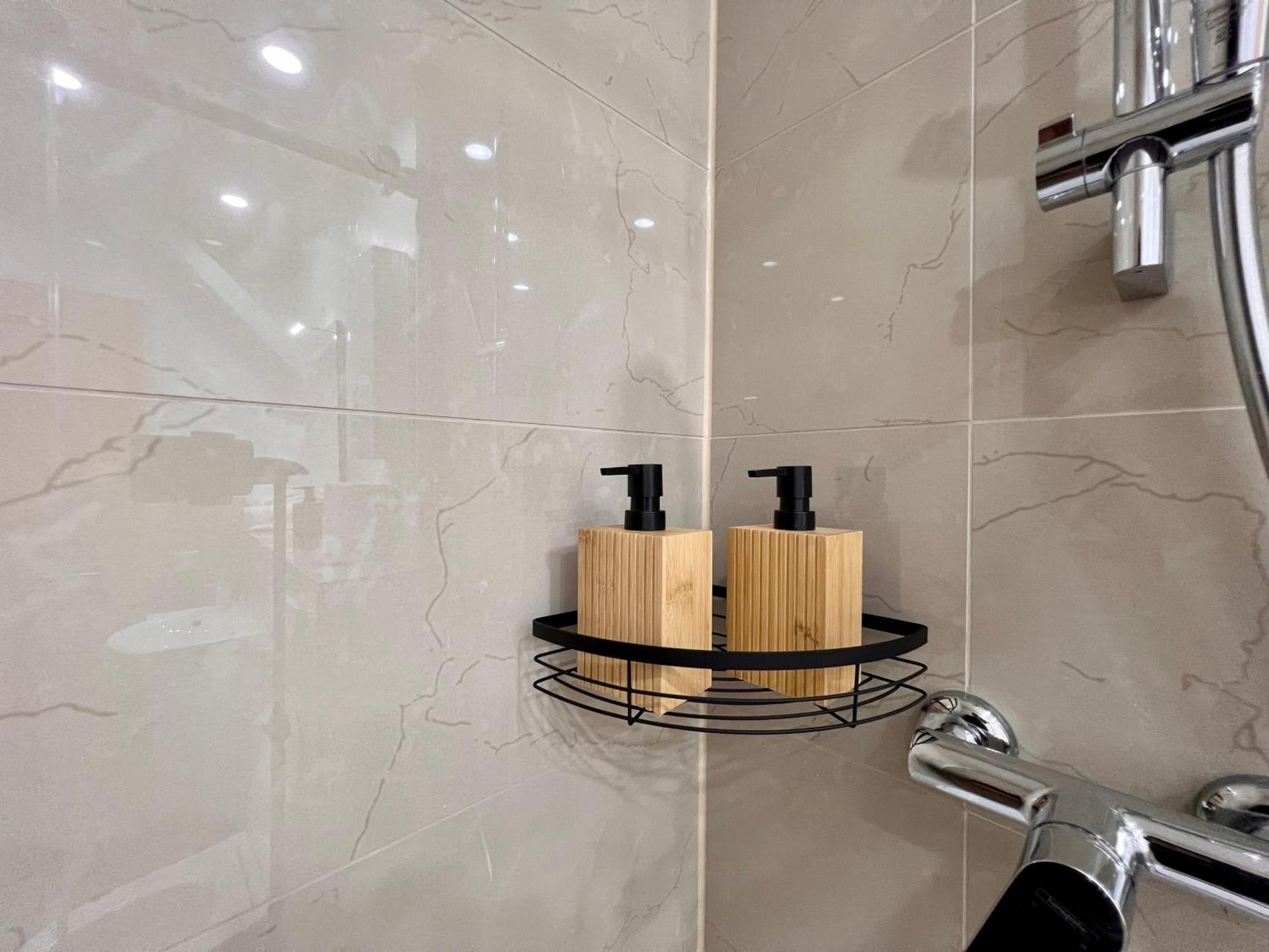 Primetime Suite Fuer 2 Mit Kueche เอสเซน ภายนอก รูปภาพ